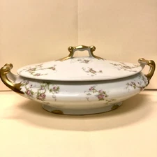 P.L. Limoges / M. Redon COVERED SERVING BOWL . Antique: France 1906 - 1910