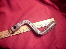 VINTAGE CAST IRON COOKSTOVE LID LIFTER GRATE SHAKER MAJESTIC RANGES