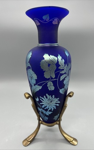 Fenton Art Glass Connoisseur Collection Favrene Cut-back Vase & Stand