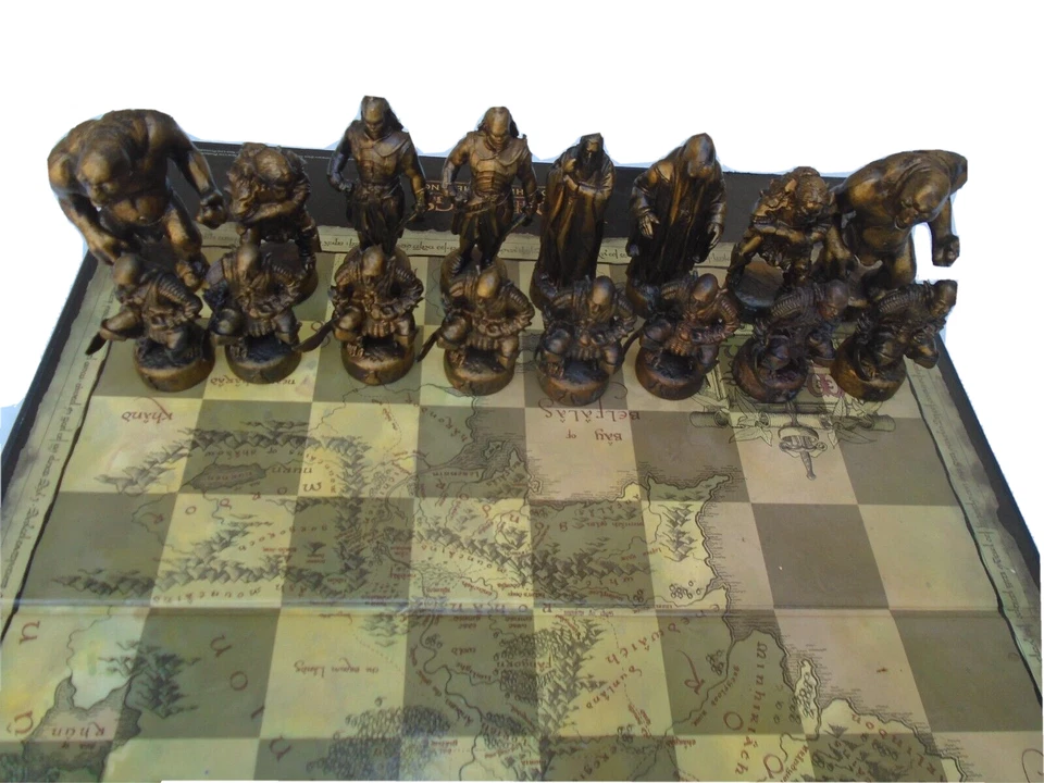 Lord Of The Rings Fellowship Of The Ring Chess Set Complete - Image 4 of 4