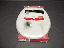 MAYFAIR BY BEMIS Sta-Tite Never Loosens Round White Molded Wood Toilet Seat