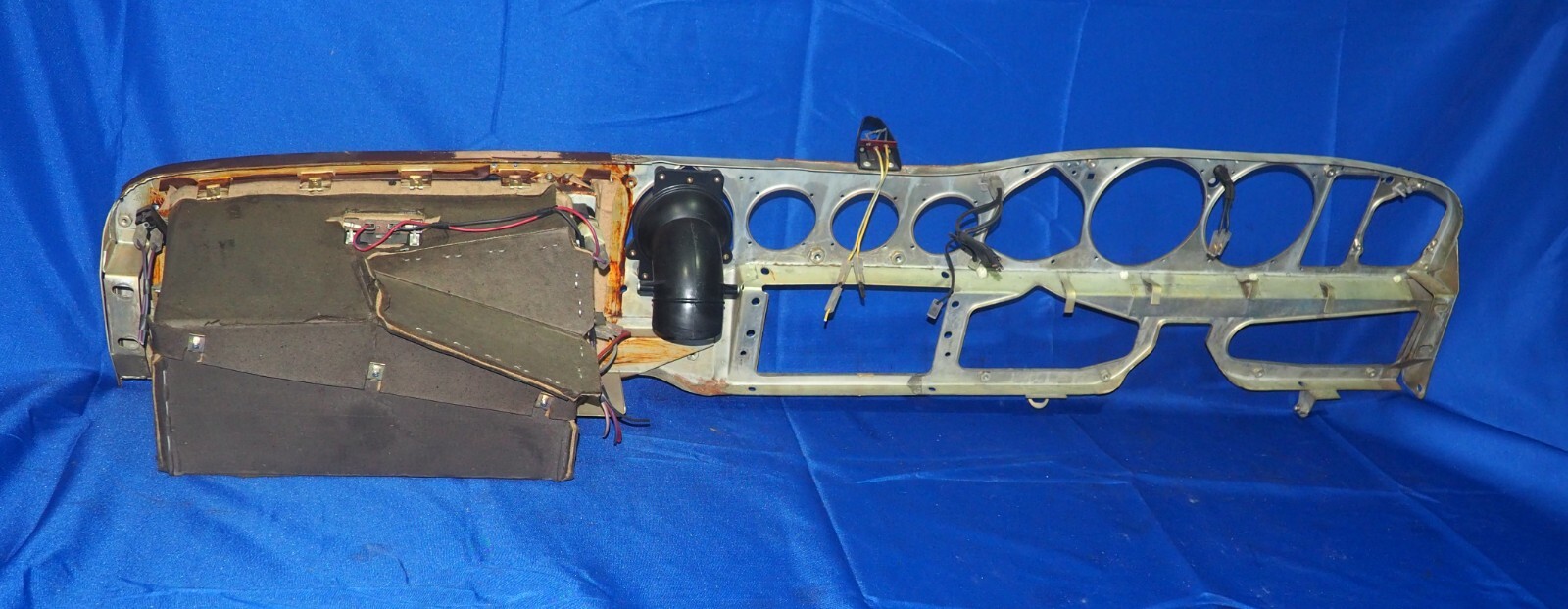 1977-1980 Rolls Royce Silver Shadow & Wraith II Dashboard Trim Panel Housing OEM