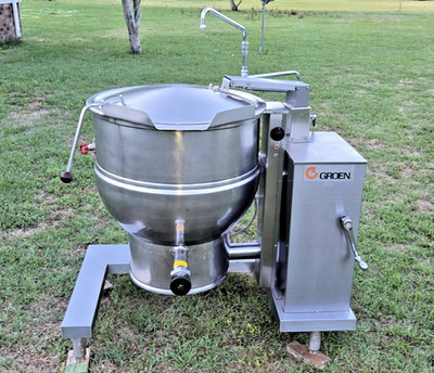 Groen Tilting Steam Electric Kettle Model #: DEE/4T-40, 480V, 3 Phase, Xcelent