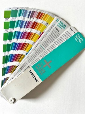PANTONE Color Bridge Plus Series Coated  Fandeck FIRST  EDITION 2001