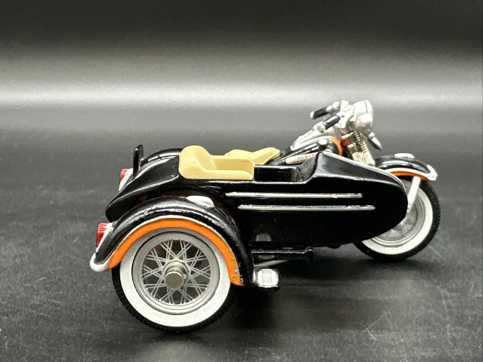 Harley-Davidson Panhead & Sidecar 1948 Hot Wheels (R91) Foto 2 de 4
