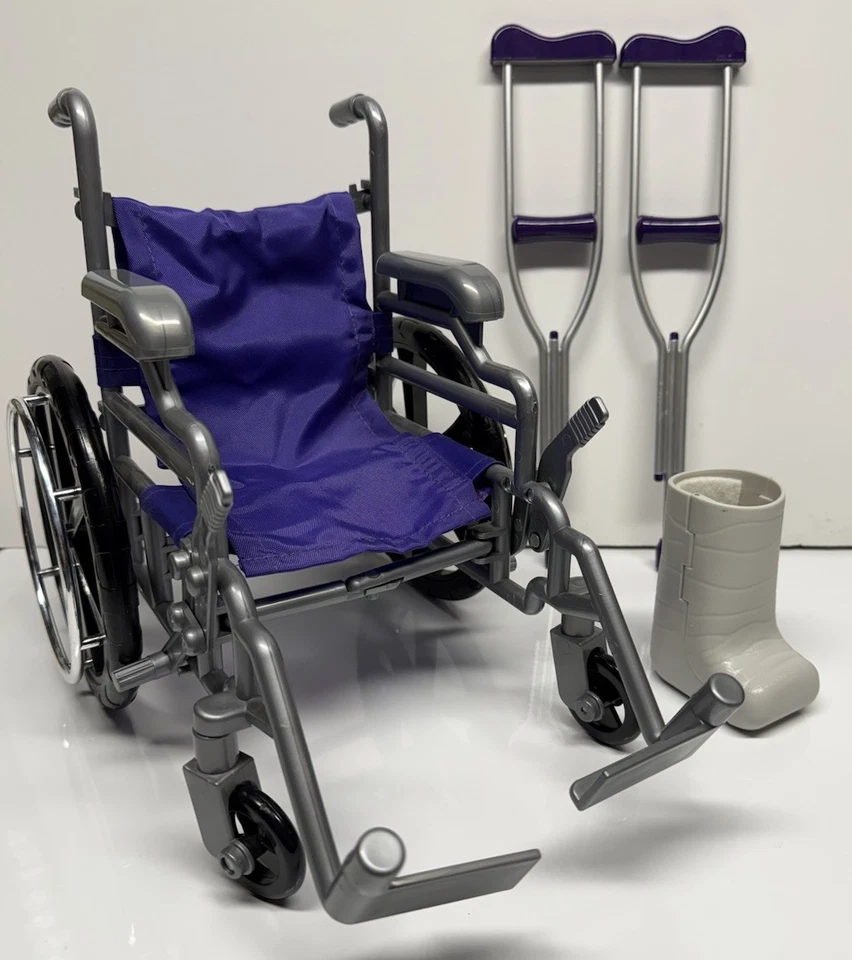Silla de ruedas para muñeca de 18", muletas, pierna y brazo fundido - PRECIO REDUCIDO Foto 2 de 4