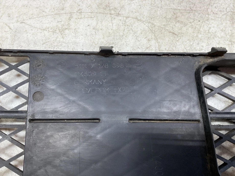 Parachoques inferior delantero derecho BMW 528i 535i 550i 2008-2010 511178098 OEM Foto 3 de 3