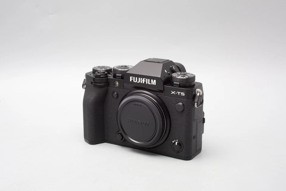 *Mint* Fujifilm X-T5 Mirrorless Digital Camera Body, Black, Fuji XT5 X-T 5 Boxed - image 4 of 4