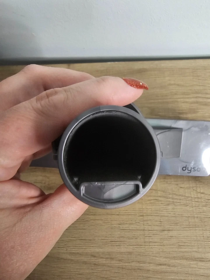 Accesorio de herramienta de cabezal de piso duro Dyson giratorio articulado nunca usado Foto 4 de 4