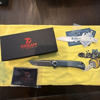 Dreamtech D4055AG Satin D2 Button Lock Titanium Handle