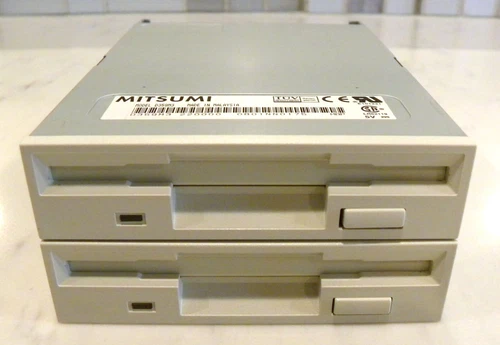 MITSUMI D359M3 3.5" 1.44Mb Floppy Disk Drive TESTED WORKING CLDEANED