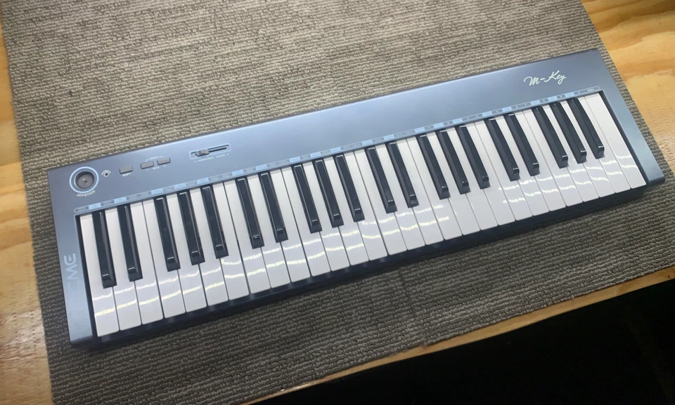 Teclado controlador CME M-Key 49 teclas USB MIDI | Sin adaptador de corriente - 98733 Foto 2 de 4