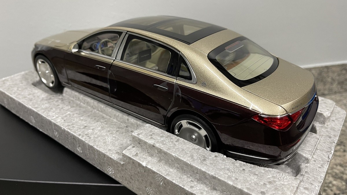 Mercedes Benz Maybach S 680 4MATIC Norev 1:18 Modell B66961423 