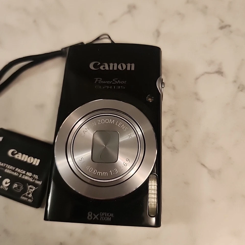 Canon PowerShot ELPH 135 16 Mega Pixels 8x Optical Zoom Compact Digital Camera - Image 2 of 4