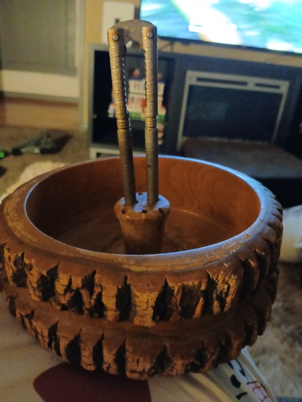 Vintage/Retro Brown Wooden Bowl Nutcracker Set with Metal Lever Cracker