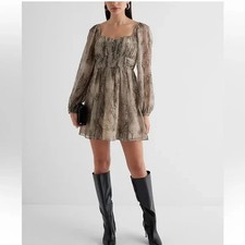 NEW EXPRESS Snakeskin Sweetheart Neckline Long Sleeve Babydoll Flowy Dress XS