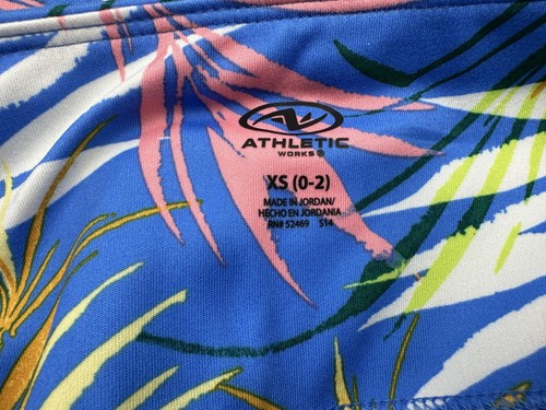 Athletic Works Ladies Juniors Shorts Multicolor Print Biker Size XS ( 0-2) NEW - Picture 2 of 3