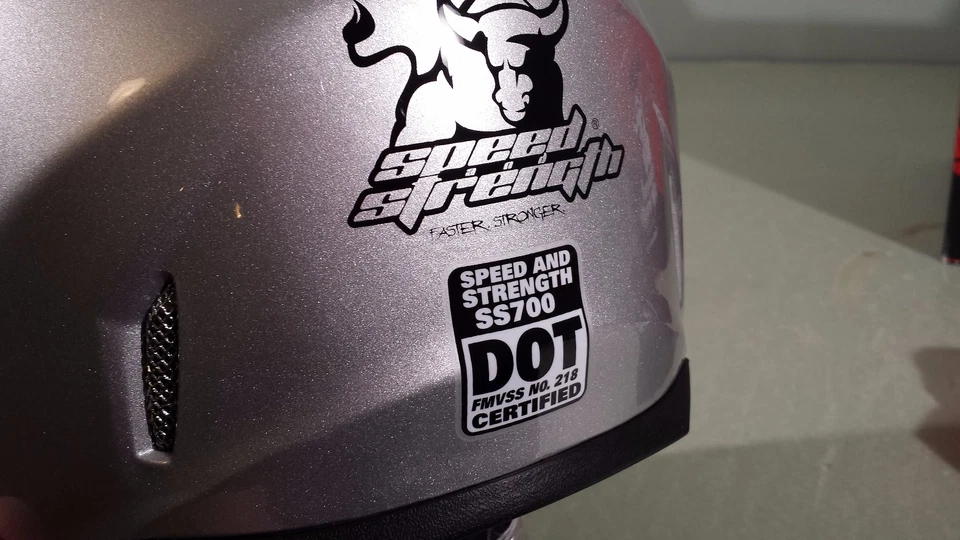 Casco Velocidad y Fuerza Plateado SS700 SM Pequeño 876841 Foto 2 de 4