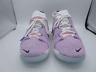 ナイキ LEBRON XVIII (GS) Nike LeBron XVIII 18 GS Size 7Y Purple White Basketball Shoes