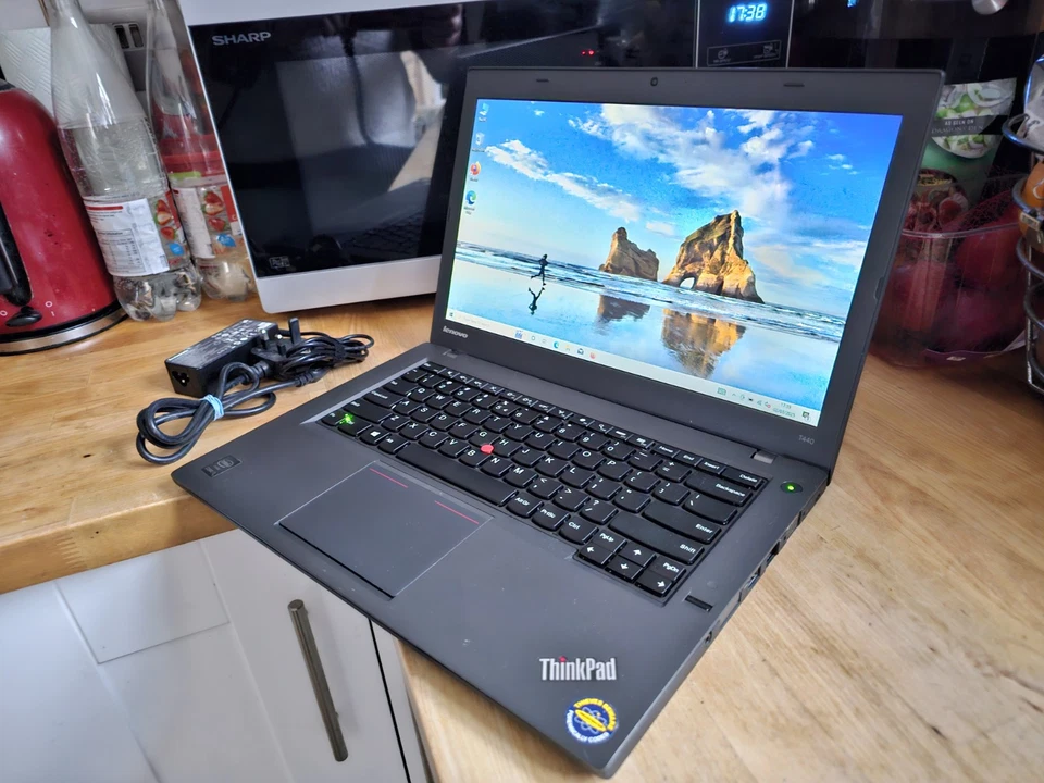 Lenovo Thinkpad T440 14.1" Intel i3 1.70Ghz 4GB RAM 240GB SSD Win10 HDMI Laptop - Image 3 of 4