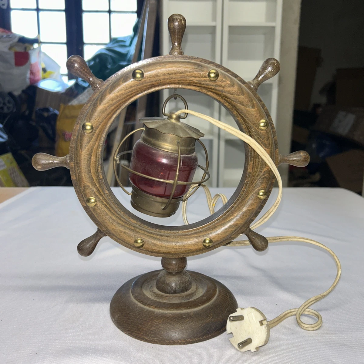 Pinces de rangement pour lampe de bateau maritime