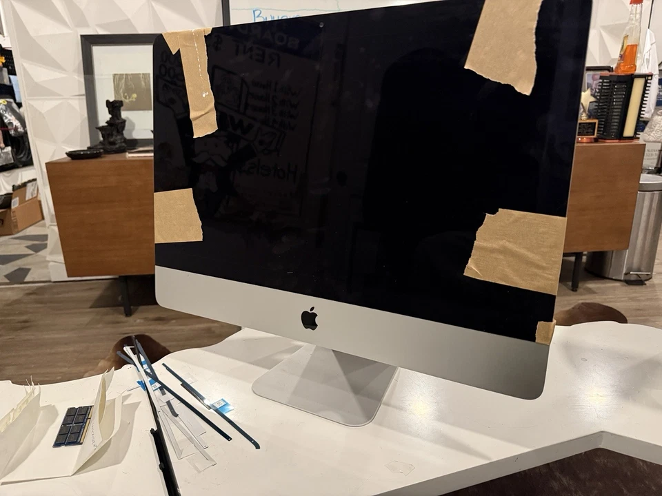 Apple iMac 21.5” A1418 para piezas/no funciona. Sin bota. Disco duro de 1 TB. Modelo 2015/2017 Foto 4 de 4