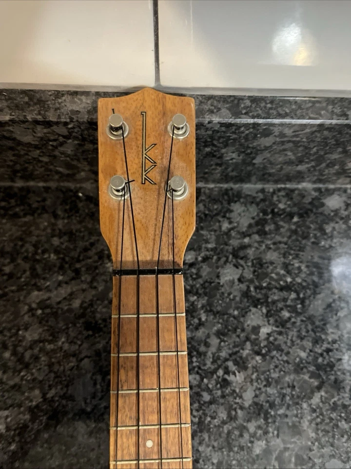 Vtg 70's Kamaka Koa Wood Ukulele w/White Label Honolulu Hawaii Tiki - Image 3 of 4