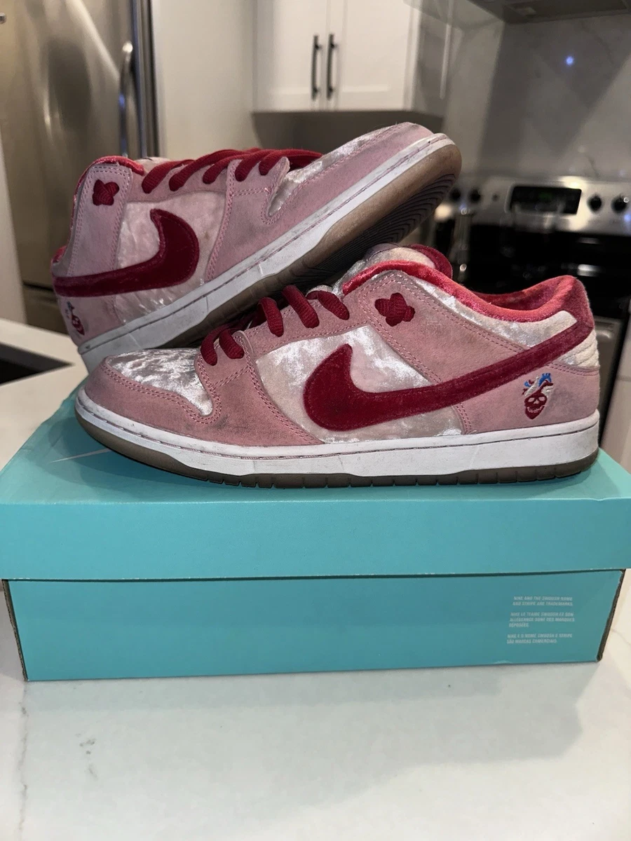 Strangelove size 10 limited edition deadstock Nike SB Dunk Low StrangeLove Skateboards (Special Box) Men main image 3