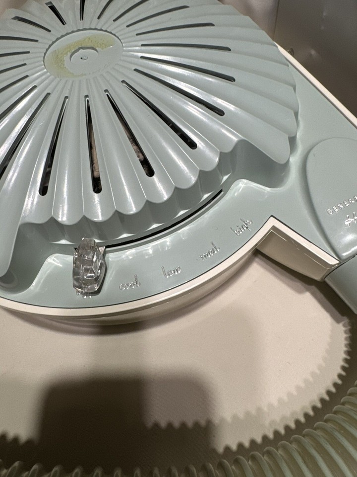 Vintage 1960’s General Electric Deluxe Hair Dryer Great Condition Beige