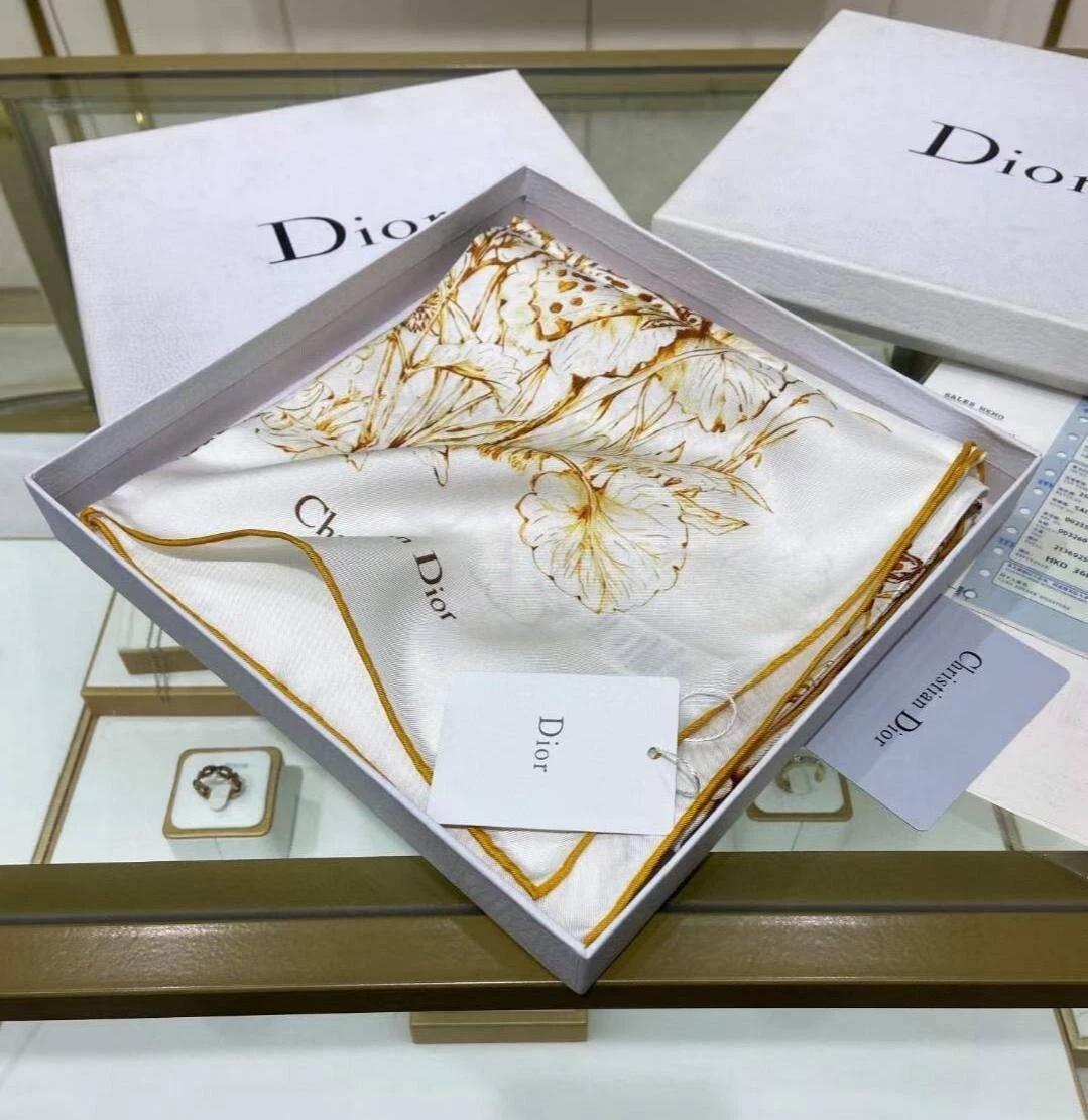 CHRISTIAN DIOR écharpe réversible en soie 90*90
