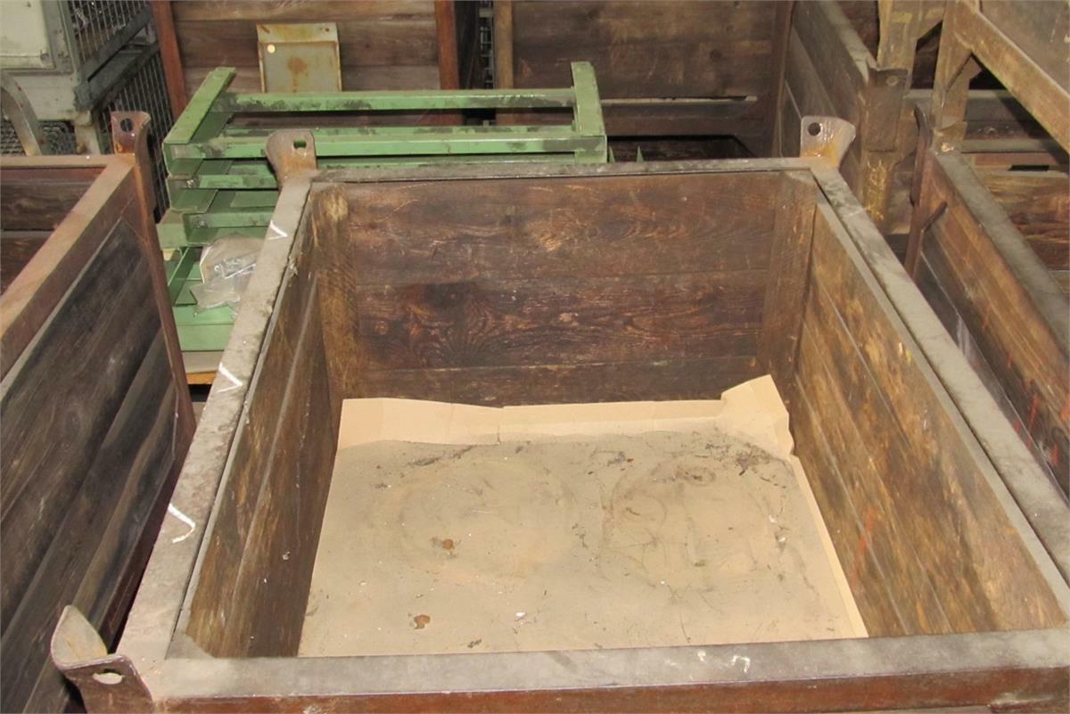 Original STAPELBOX REGAL Tisch Metall Holz Loft Fabrik Industriedesign Gitterbox
