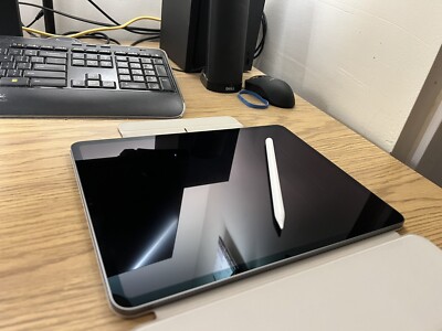 Apple iPad Pro 6th Gen. 128GB, 12.9in - With Apple Pencil & Case (Bundle)
