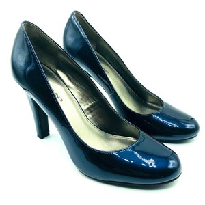 navy blue pumps size 9