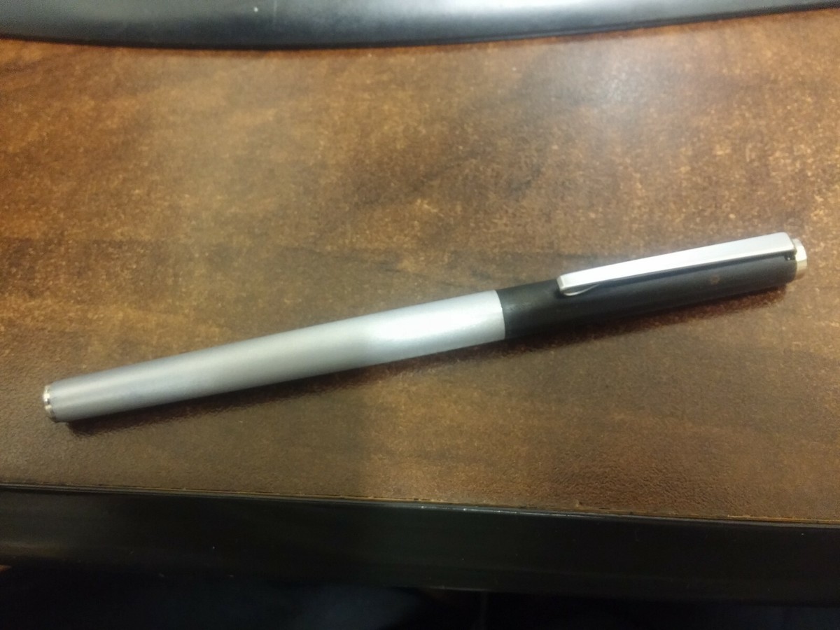 MONTBLANC NOBLESSE SLIMLINE FOUNTAIN PEN 1120 (?)