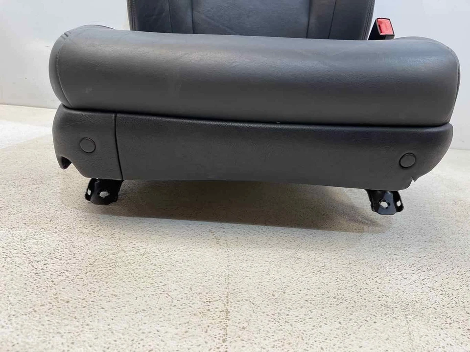 Fits 04 05 06 KIA AMANTI Front RH Passenger Seat w/o Headrest Black Leather OEM - Image 3 of 4