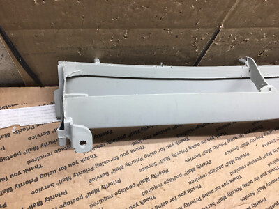 1987-1989 NISSAN 300ZX FRONT BUMPER CENTER GRILLE INSERT #G3