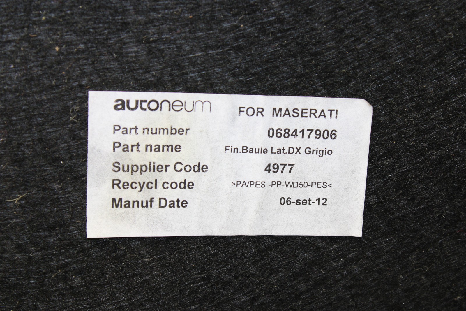 2013 Maserati GranTurismo Rear Right Trunk Carpet Trim Cover Liner 068417906
