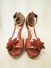 SOFFT Boho Salmon Patent Leather Flower Cork Platform Heel Shoes Sandals, 7M
