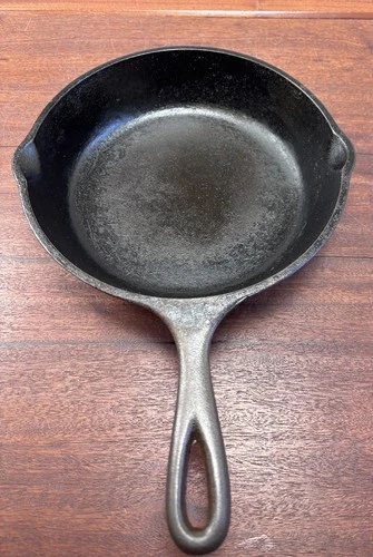 Lodge 5SK Cast Iron Skillet, Vintage, D. Made in USA
