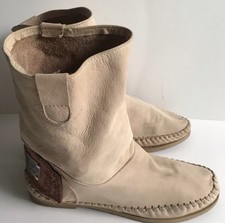 Karma of Charme 38, Beige , Gebraucht