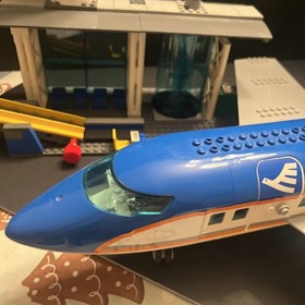 Lego City 60104 Airport Passenger Terminal With Extras - Limo Missing Figures
