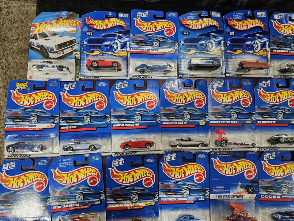 Hot Wheels Lot of 35 cars In Packaging 1999/2000's - Image 2 of 4