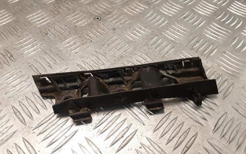 VW PASSAT Variant B6 3C5 Stoßstangenhalter vorne rechts 3C0807184 2.00 28409220