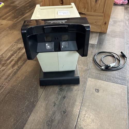 Stereo Optical Optec 2000P Vision Tester With Slides