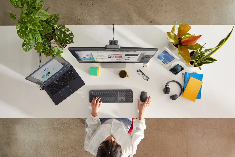 5099206096769 Logitech MX Keys - tastatur - AZERTY - Logitech - Image 4 of 4