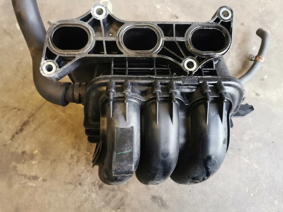 Citroen C1 2010 1.0 1KR Inlet Manifold - 1KR Intake Manifold - Toyota Aygo, 107 - Image 4 of 4