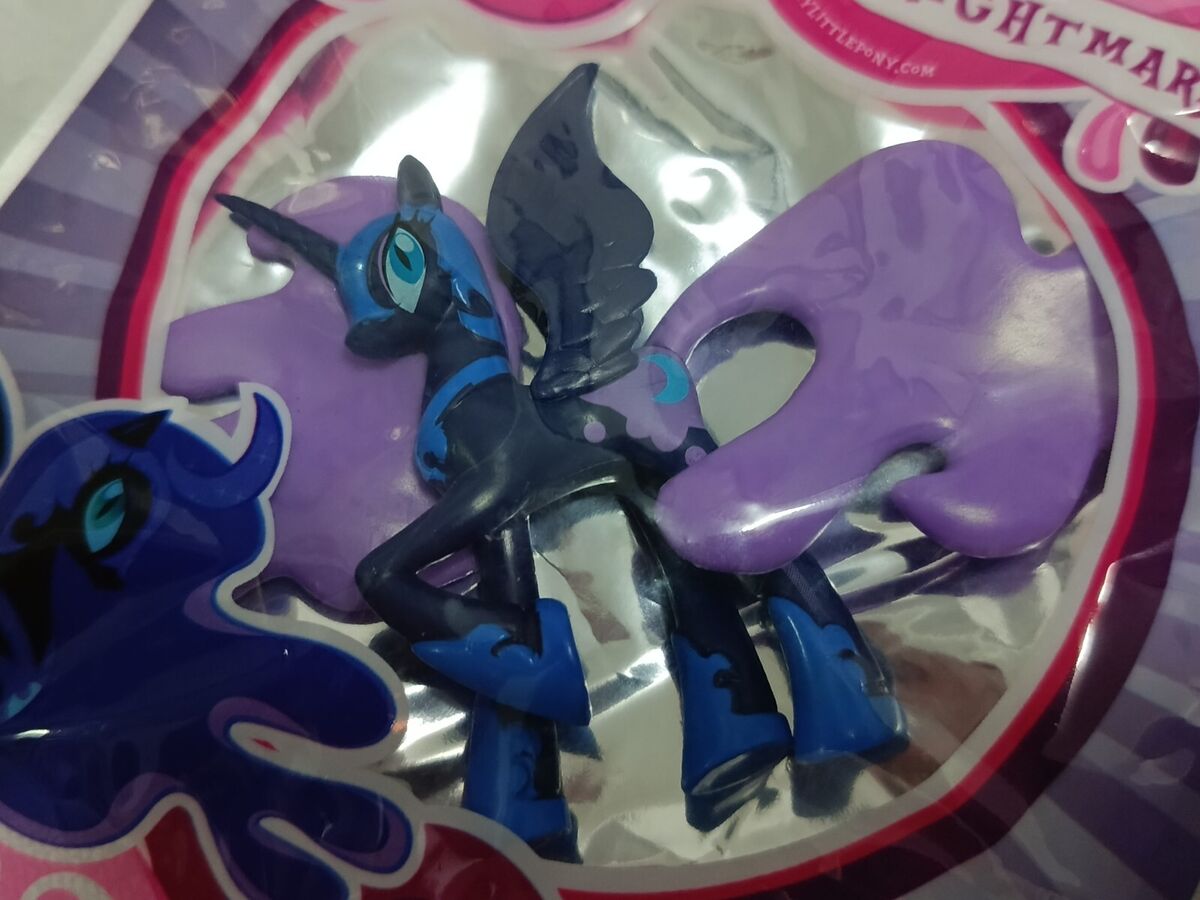 HASBRO My Little Pony - Nightmare Moon - LIMITED EDITION HASBRO My Little Pony - Nightmare Moon - LIMITED EDITION
