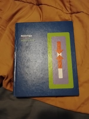 Sociology by Hunt, Chester L.,Horton, Paul B., Good Book