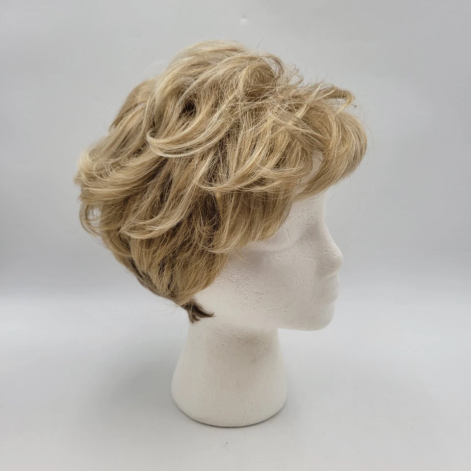 Gabor Flexlite Everyday Elegant Synthetic Wig Avg Used Blond - Image 2 of 4