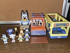 Bluey Figure Lot Of 8 & School Bus / Car Vehicle Yellow 8.5" - Bluey Hide N Seek